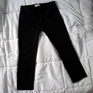Gap Slim Cropped Two-Way Stretch Pant in Black